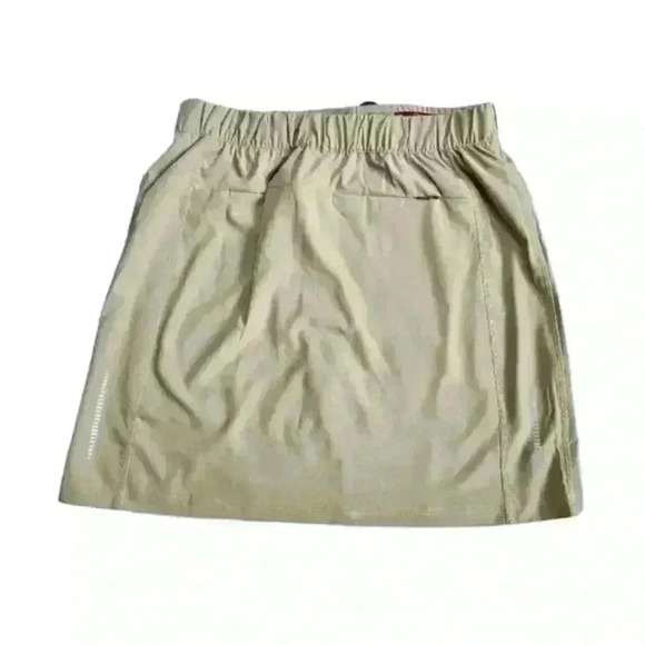 Women's Golf  skirt - Picture 2 of 3